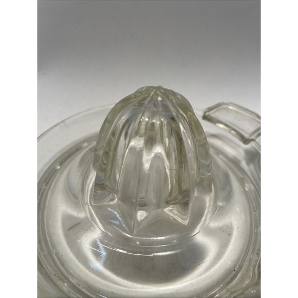 2 X Vtg Clear Depression Glass Juicer Reamer Jar Top Juicer Fits 5" Diameter Top - Picture 5 of 7